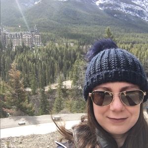 Meet your Posher, Katie